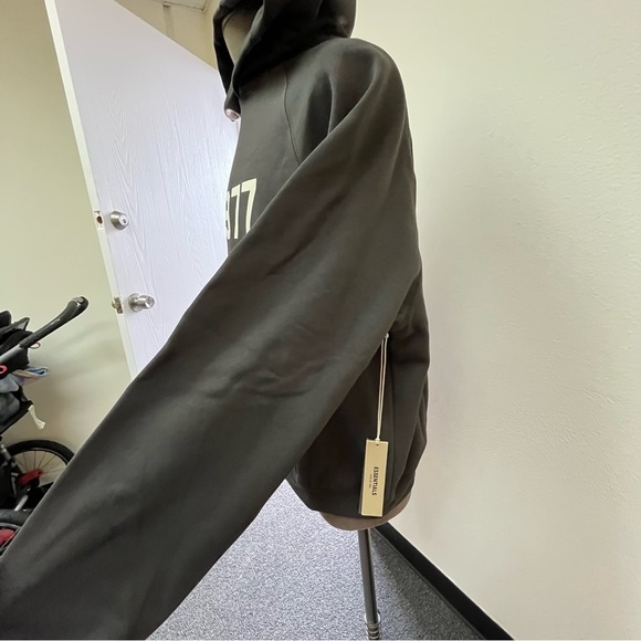 Fear of God Black Crewneck Sweater - Picture 4 of 8